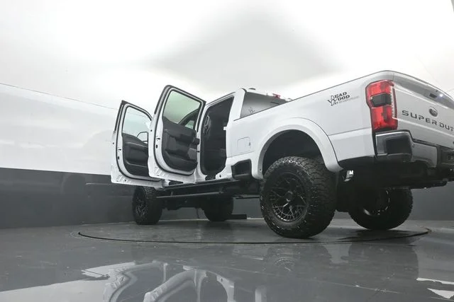 New 2026 Oxford White Ford F-250® Lariat® image 39