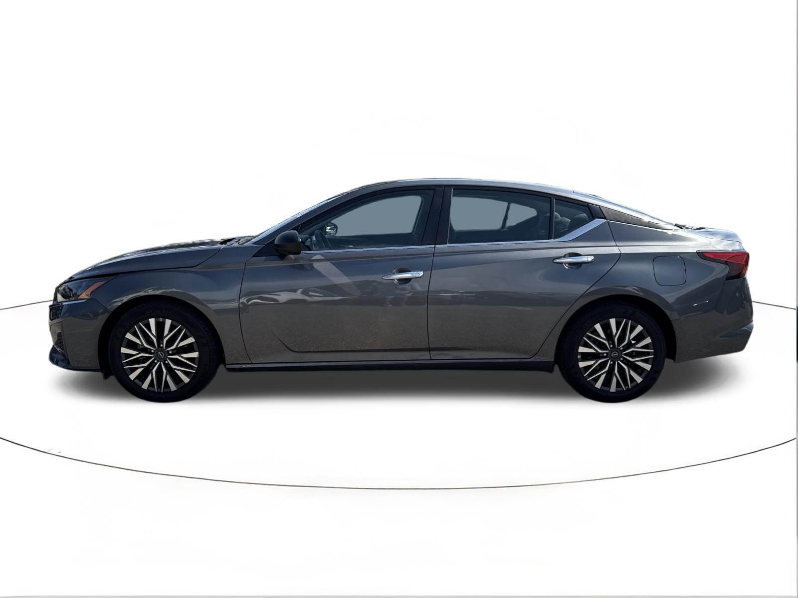 2025 Nissan Altima SV - Photo 6