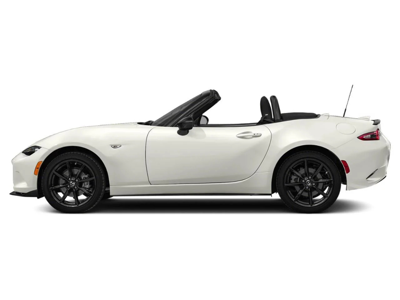 Used 2020 Arctic White Mazda Club image 12
