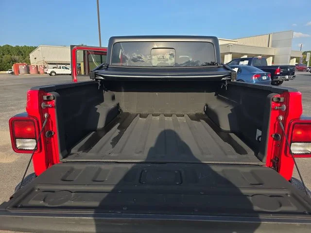 Used 2021 Red Jeep Overland image 13