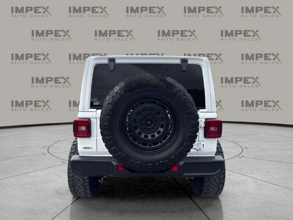 Used 2024 White Jeep Sahara image 4