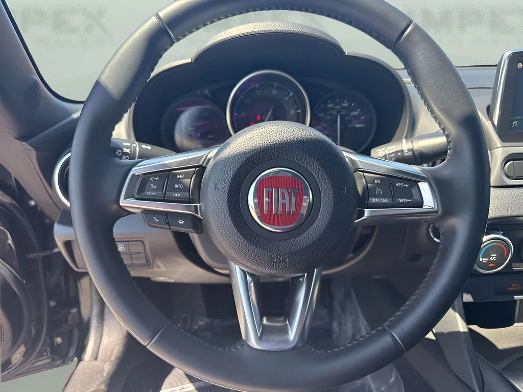 Used 2018 Black FIAT Classica image 12
