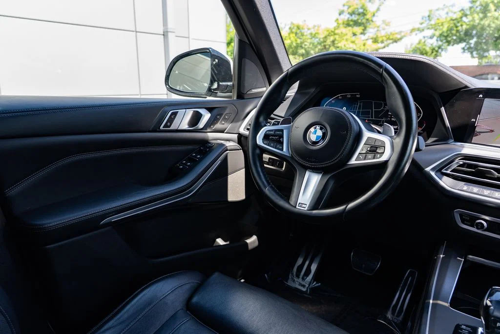 Used 2019 White BMW xDrive50i image 12
