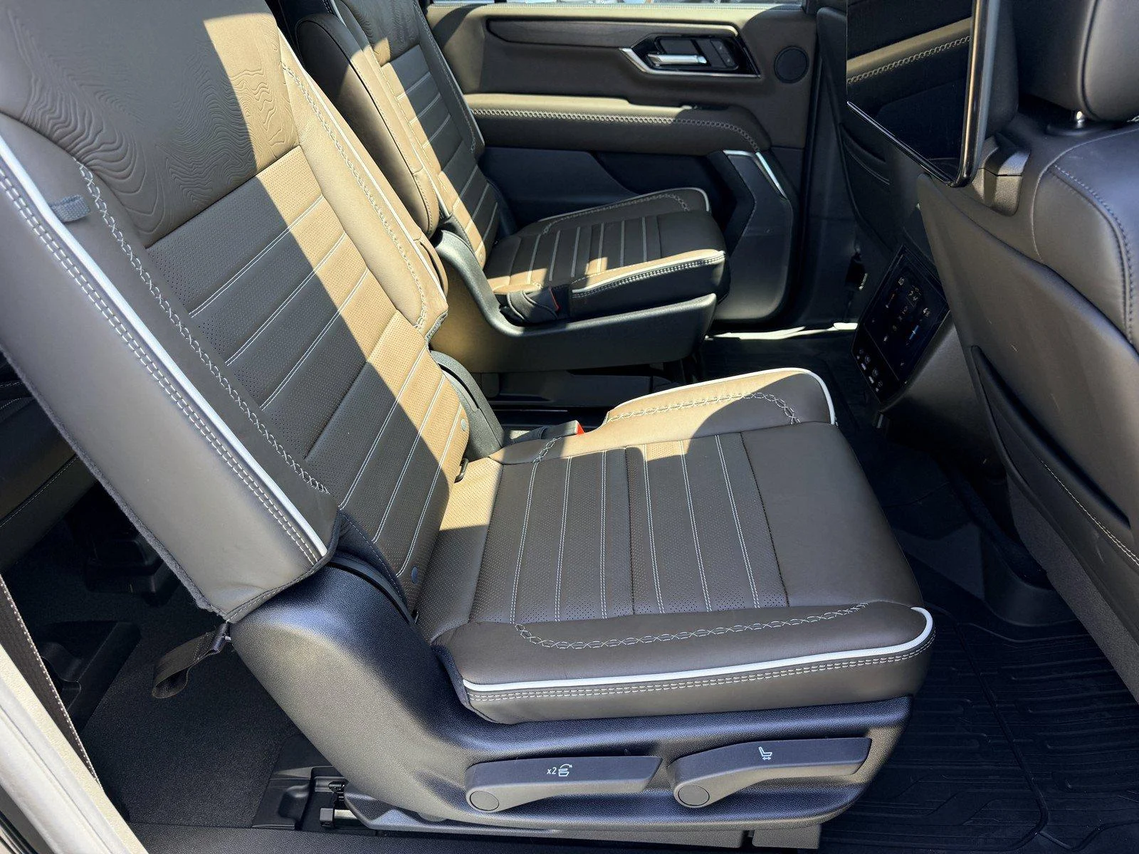 New 2026 Onyx Black GMC Denali Ultimate image 10