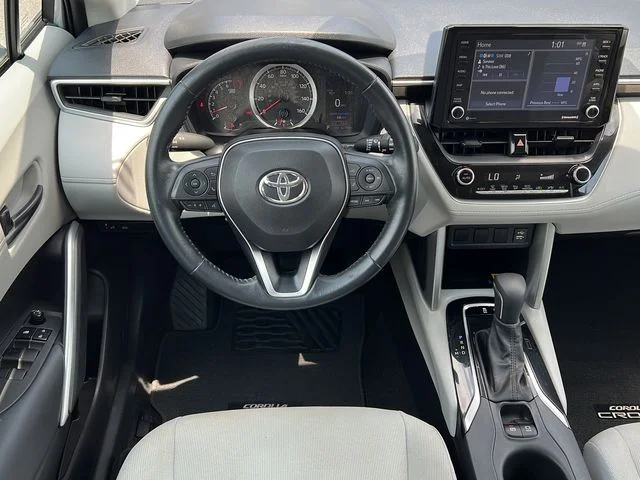 Used 2022 Silver Toyota LE image 12