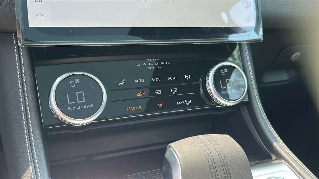 2026 Jaguar F-Pace R-Dynamic S - Photo 19
