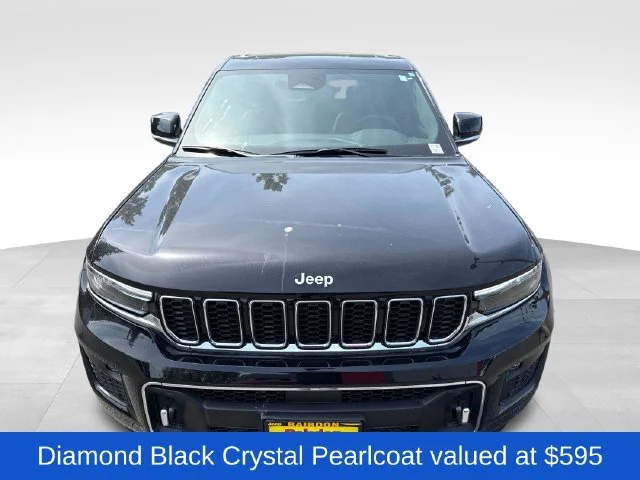 New 2025 Diamond Black Crystal Pearl-Coat Exterior Paint Jeep Overland image 2