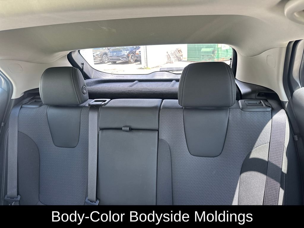 Used 2023 White Buick Select image 22