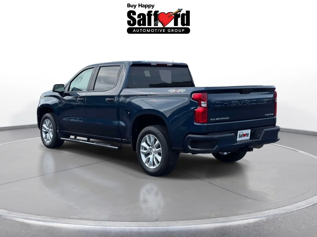 Used 2023 Blue Chevrolet Custom image 5