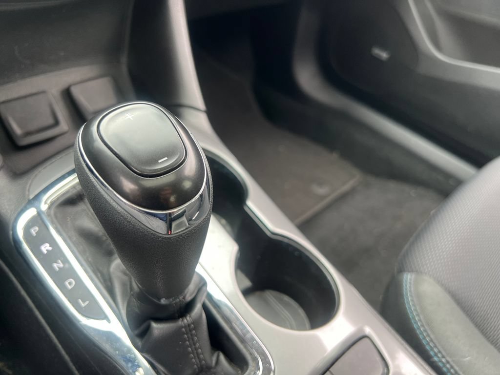 Used 2016 SILVER ICE METALLIC Chevrolet LT image 14