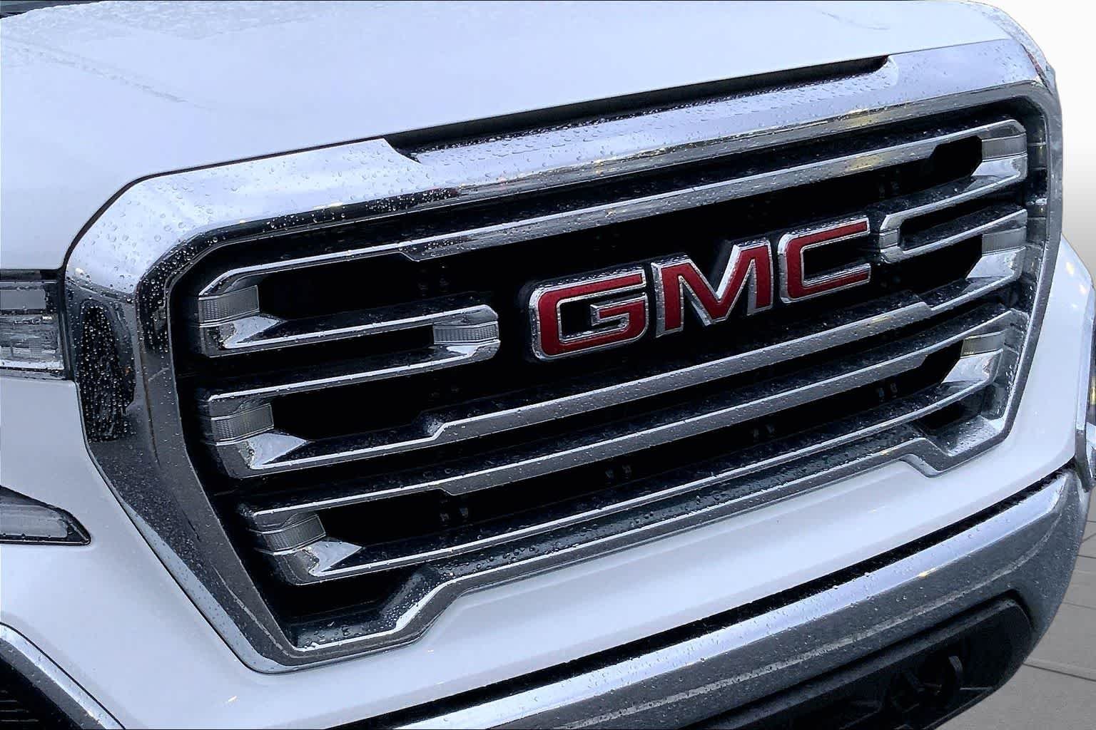 Used 2021 Summit White GMC SLT image 29