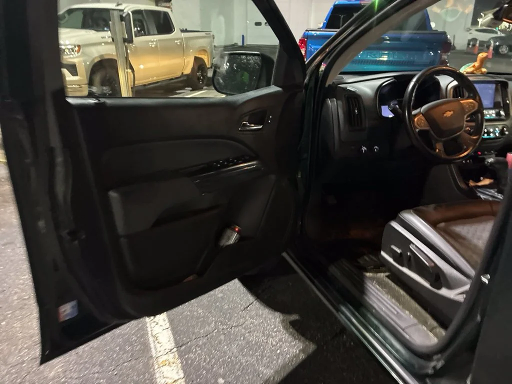 Used 2016 RAINFOREST GREEN METALLIC Chevrolet 4WD Z71 image 6