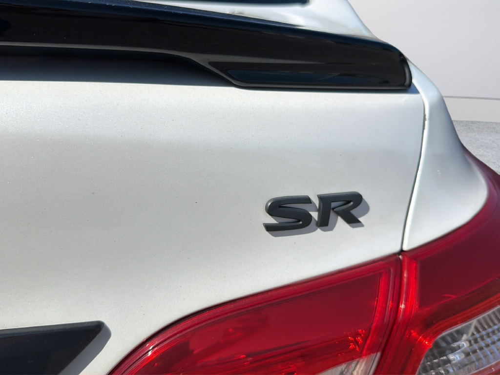 Used 2018 White Nissan SR image 21