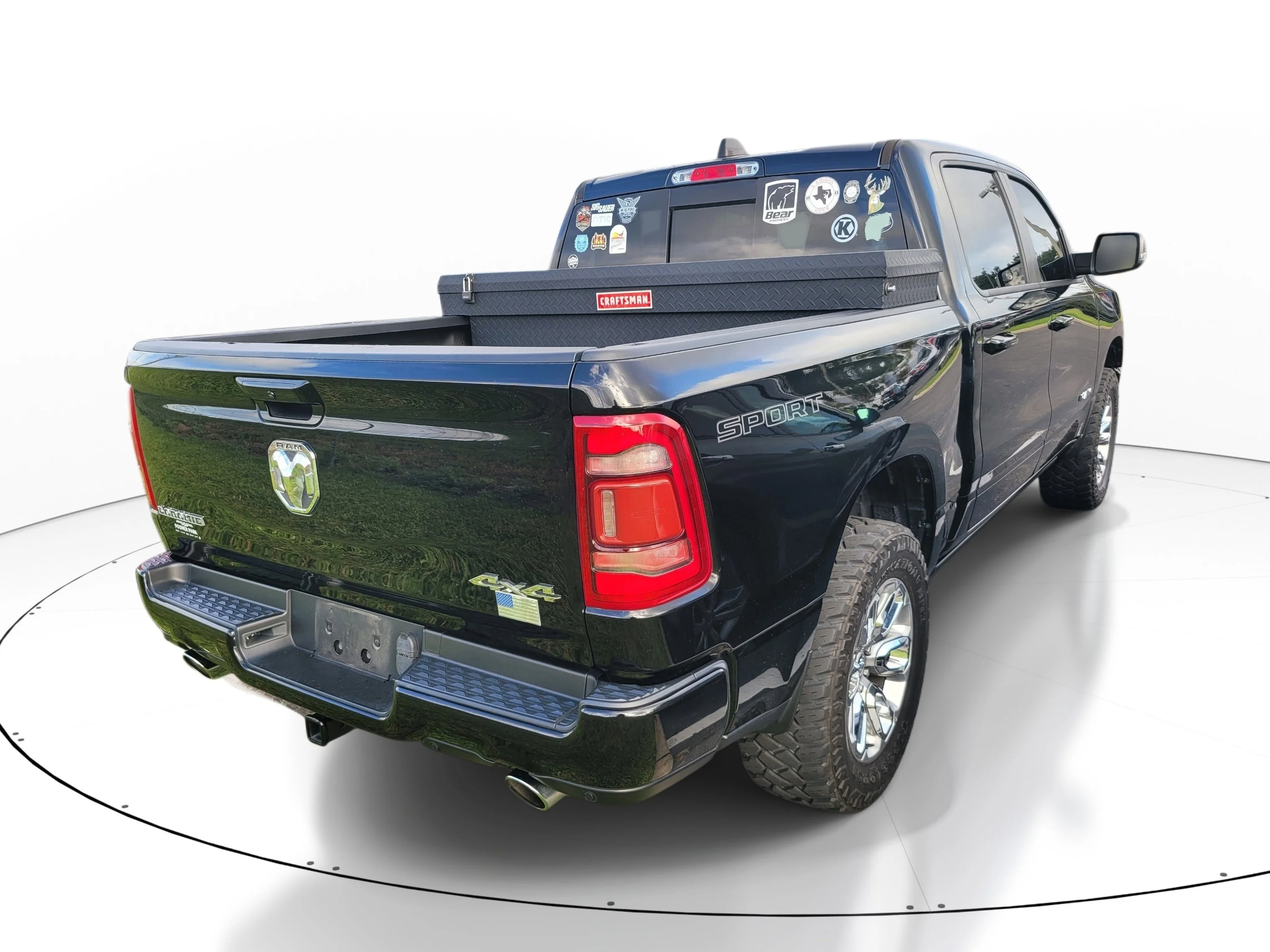 Used 2023 Diamond Black Crystal Pearlcoat Ram Laramie image 4