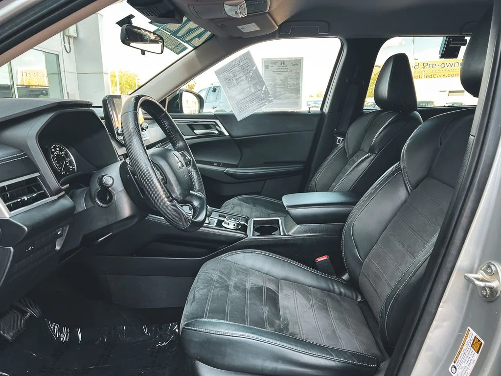 Used 2022 Alloy Silver Metallic Mitsubishi  image 20