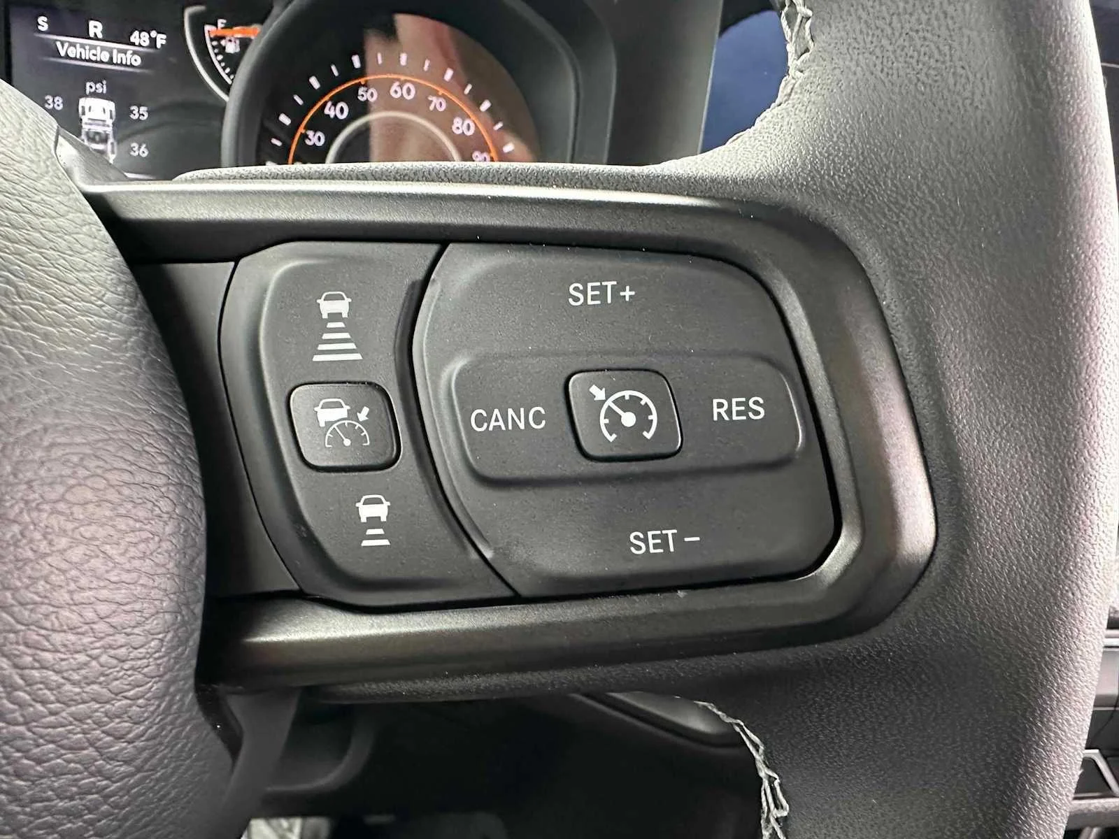 2025 Jeep Wrangler 4-Door Willys - Photo 28