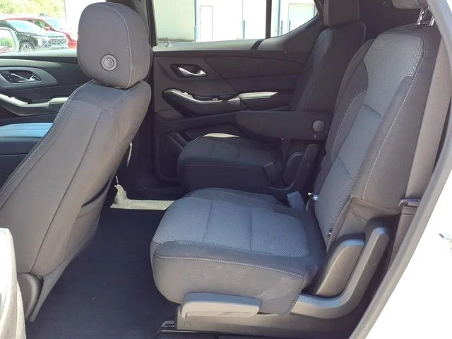 Used 2023 White Chevrolet LT image 9