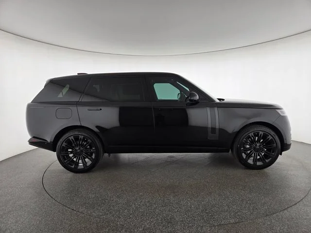 New 2026 Santorini Black Land Rover SE image 6
