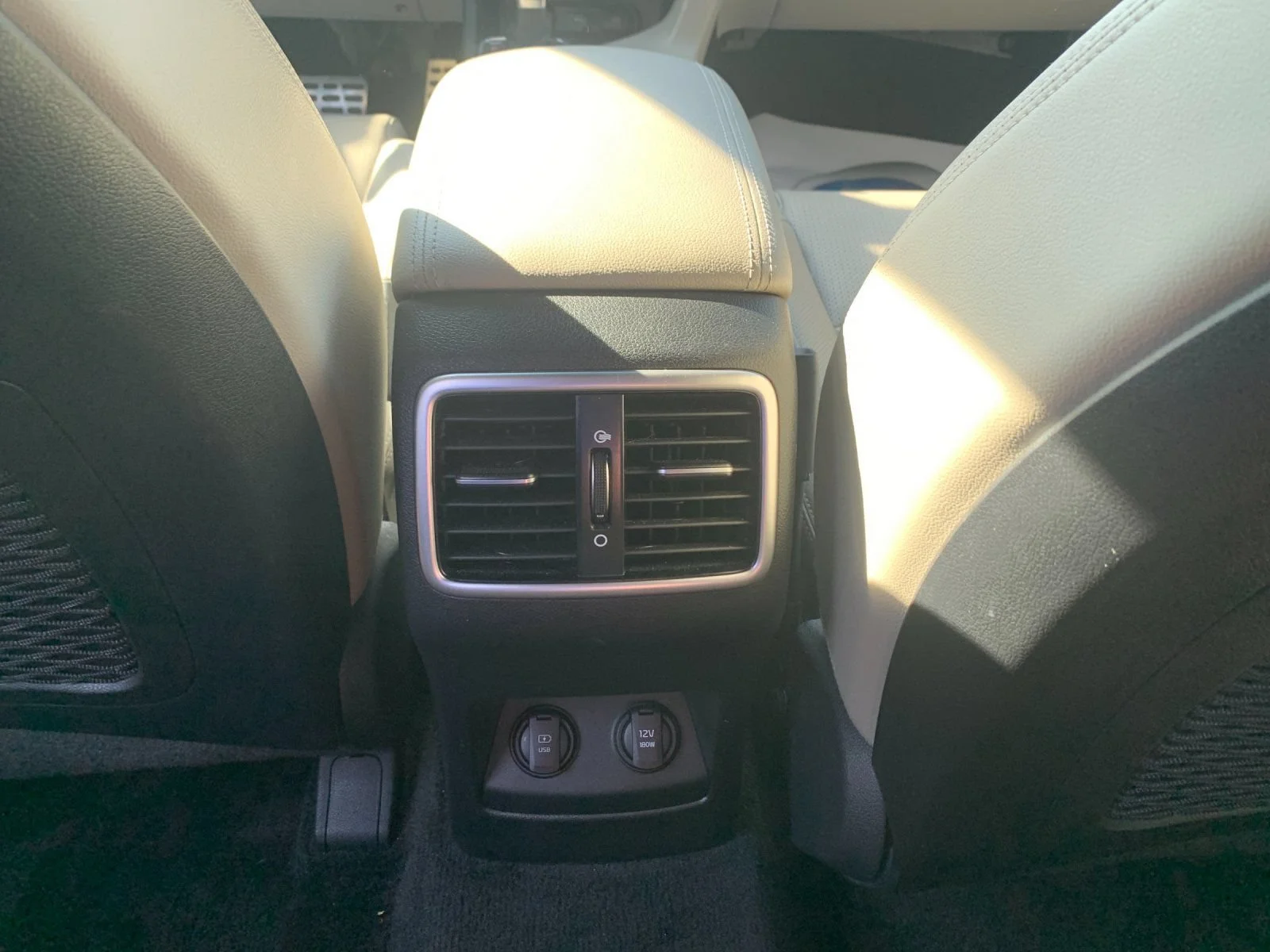 Used 2022 White Kia Nightfall Edition image 14