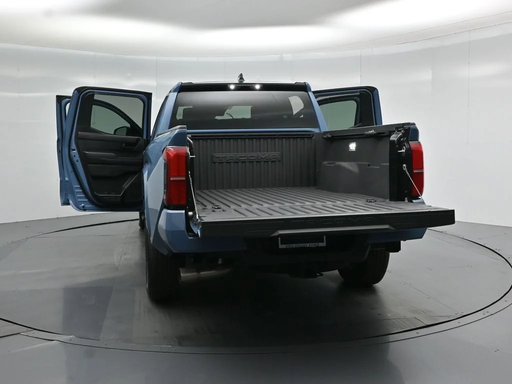 Used 2026 Blue Toyota SR5 image 29