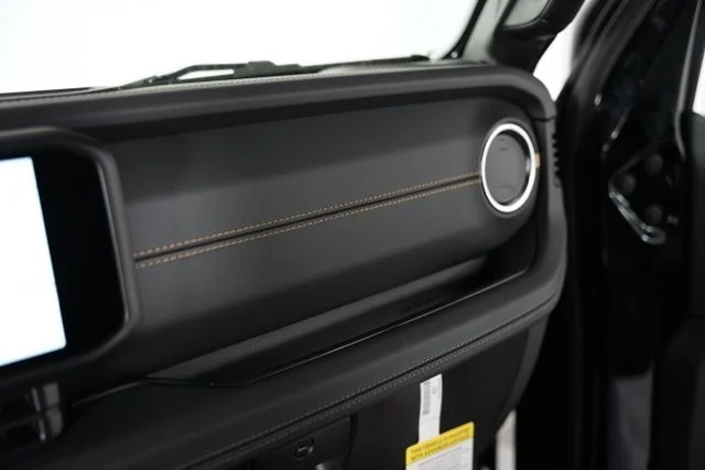 2025 Jeep Wrangler 4-Door Sahara - Photo 17