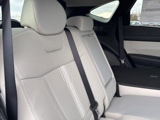 New 2026 Shimmering Silver Hyundai SEL AWD image 13