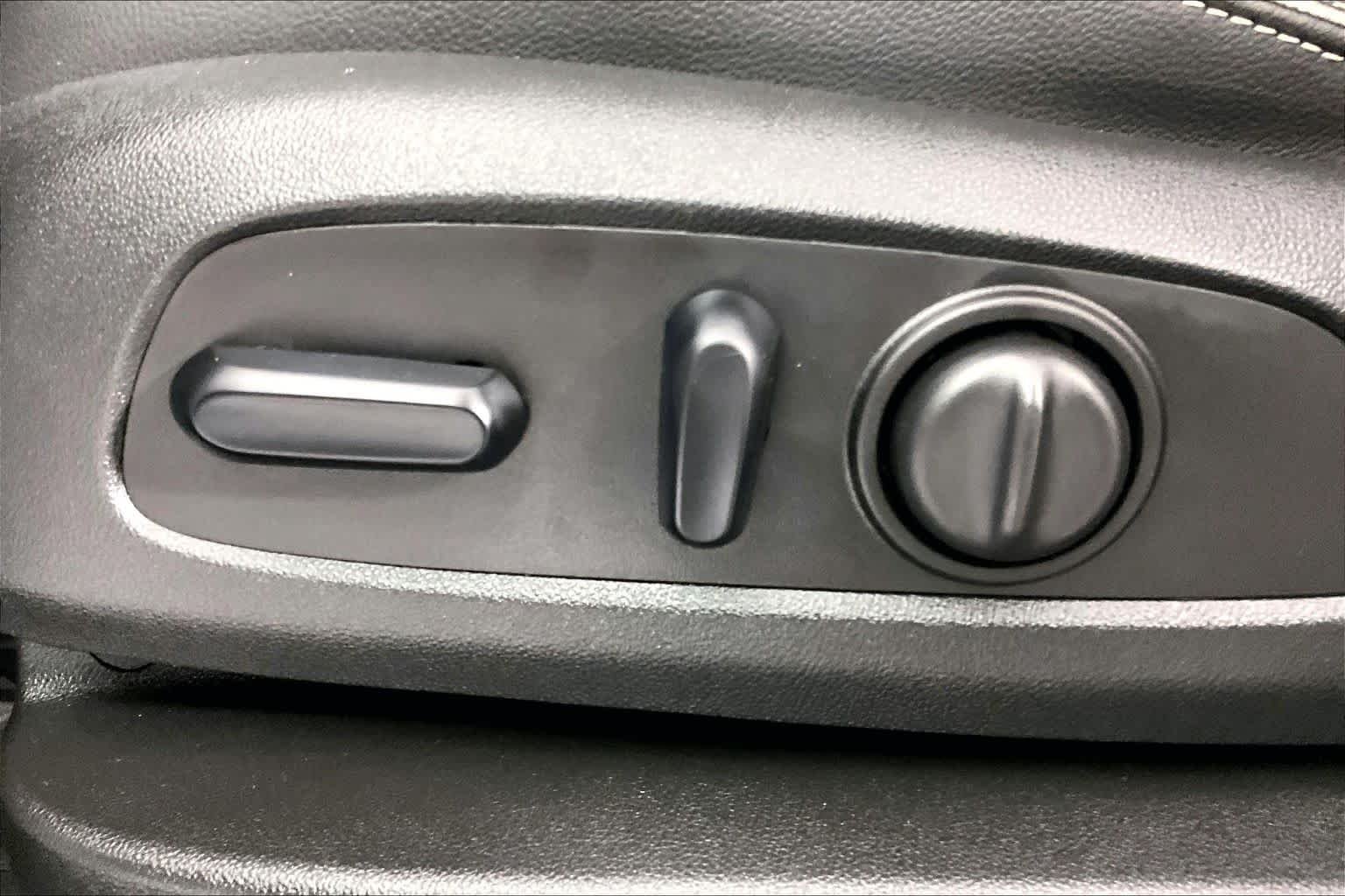 Used 2020 WHITE FROST TRICOAT GMC Denali image 31