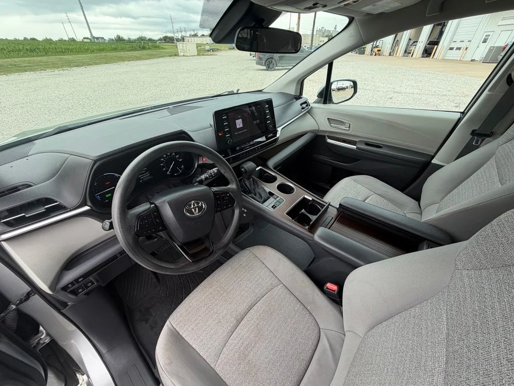 Used 2022 Silver Toyota LE image 12