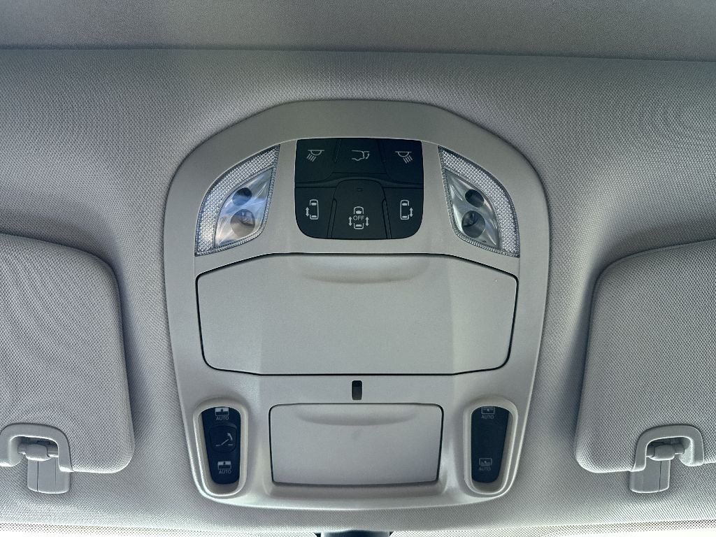 2023 Chrysler Pacifica Limited - Photo 28