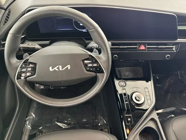 Used 2023 Gray Kia Wind image 24