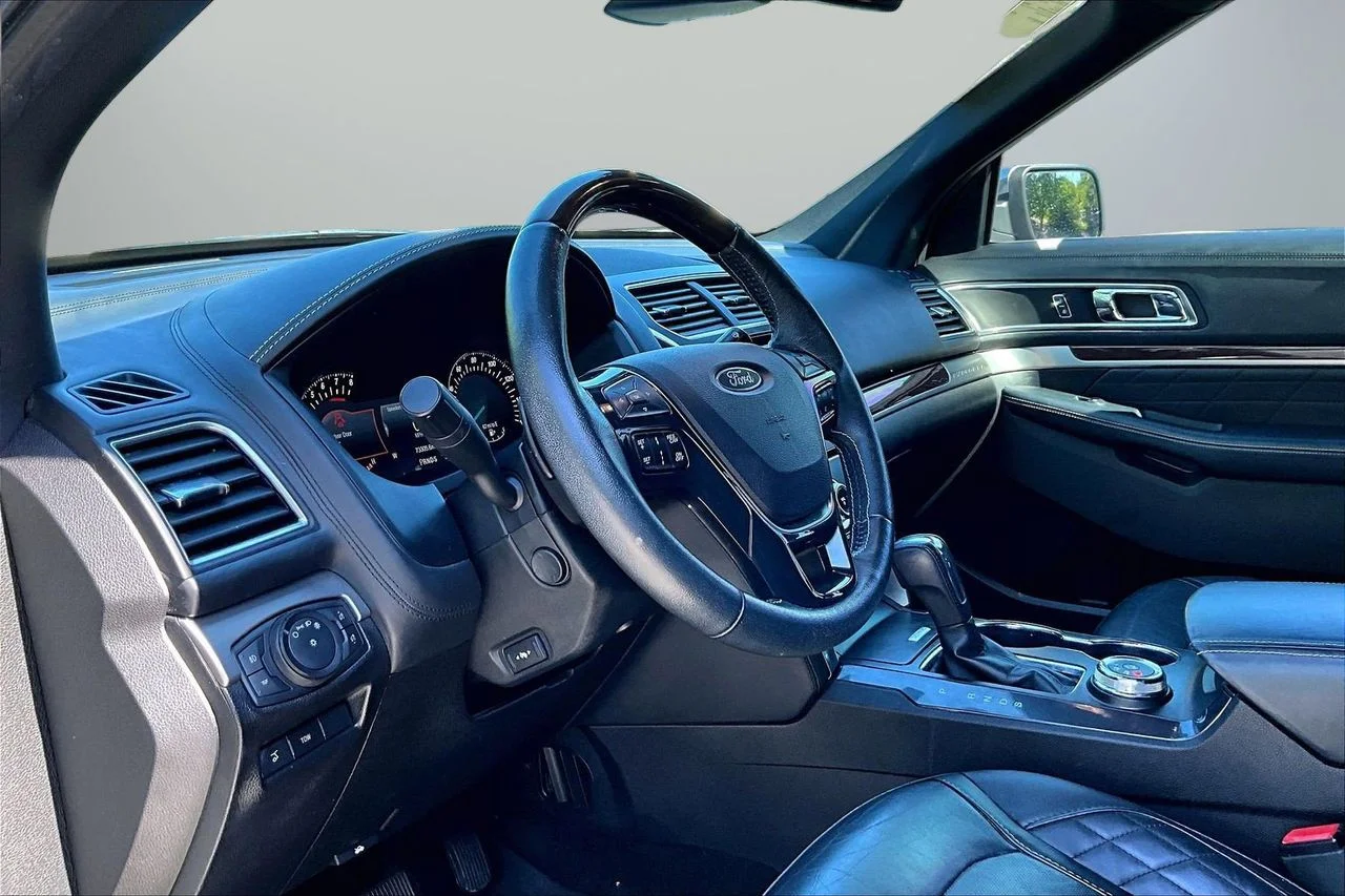 Certified Used 2018 Gray Ford Platinum image 20