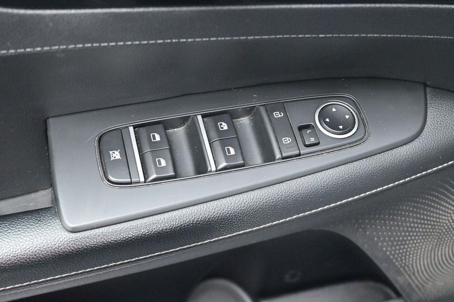 Used 2022 Gravity Gray Kia GT-Line image 11
