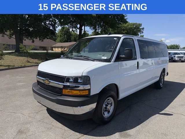 2025 Chevrolet Express Passenger 1LT