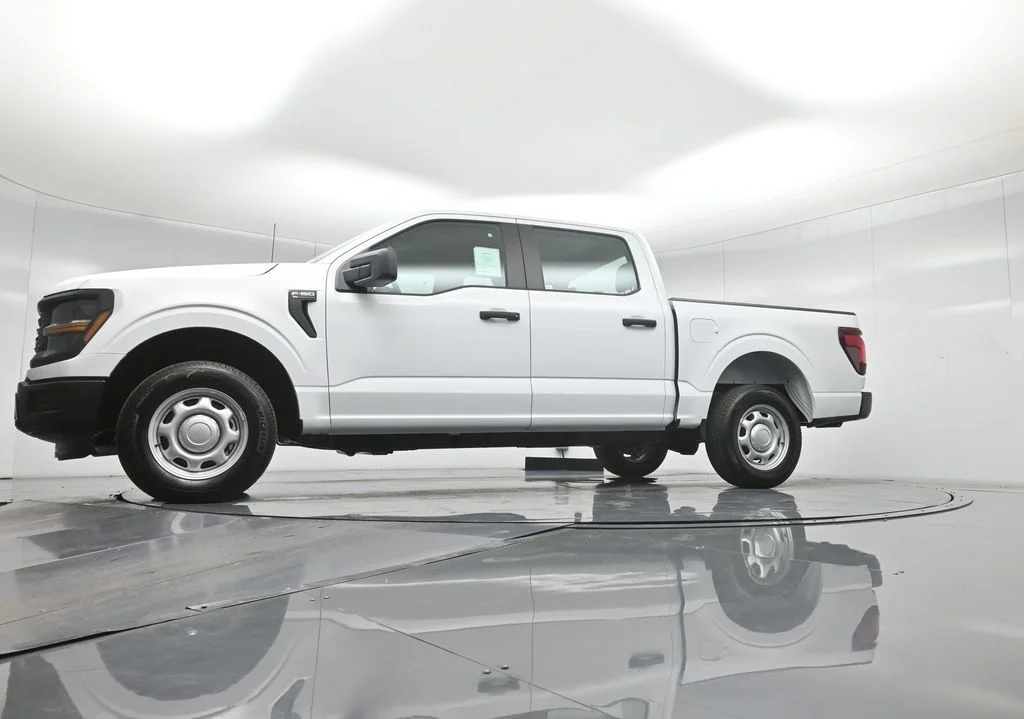 New 2026 Oxford White Ford XL image 48