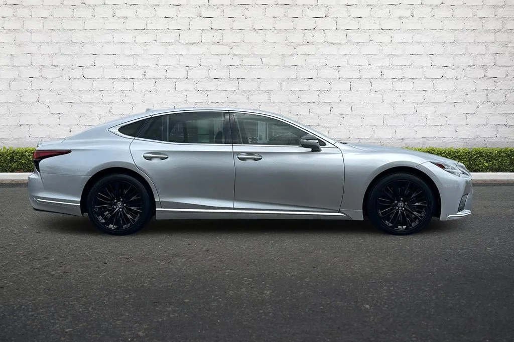 Used 2023 Silver Lexus 500 Base image 3