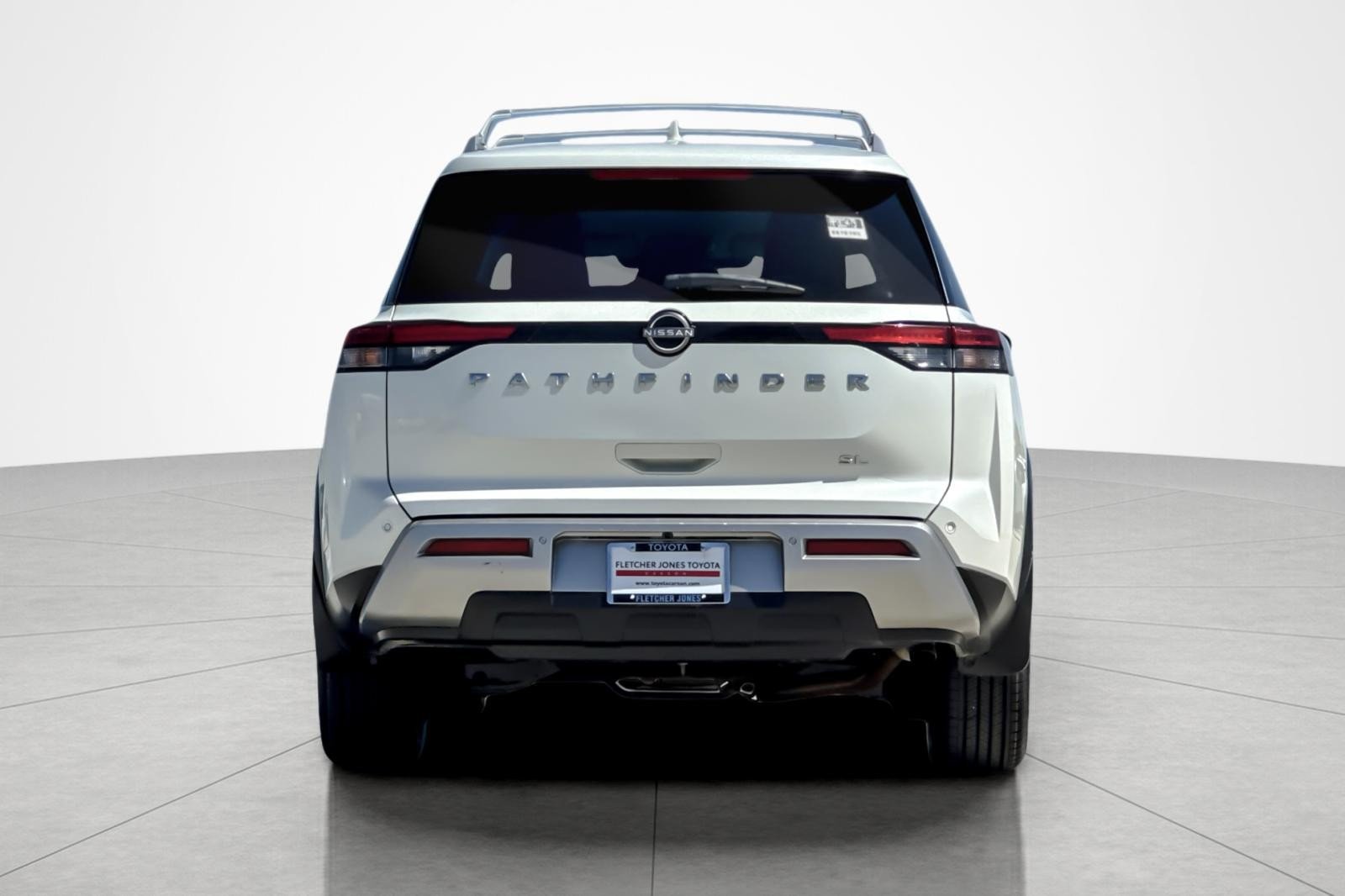 Used 2022 WHITE Nissan SL image 4
