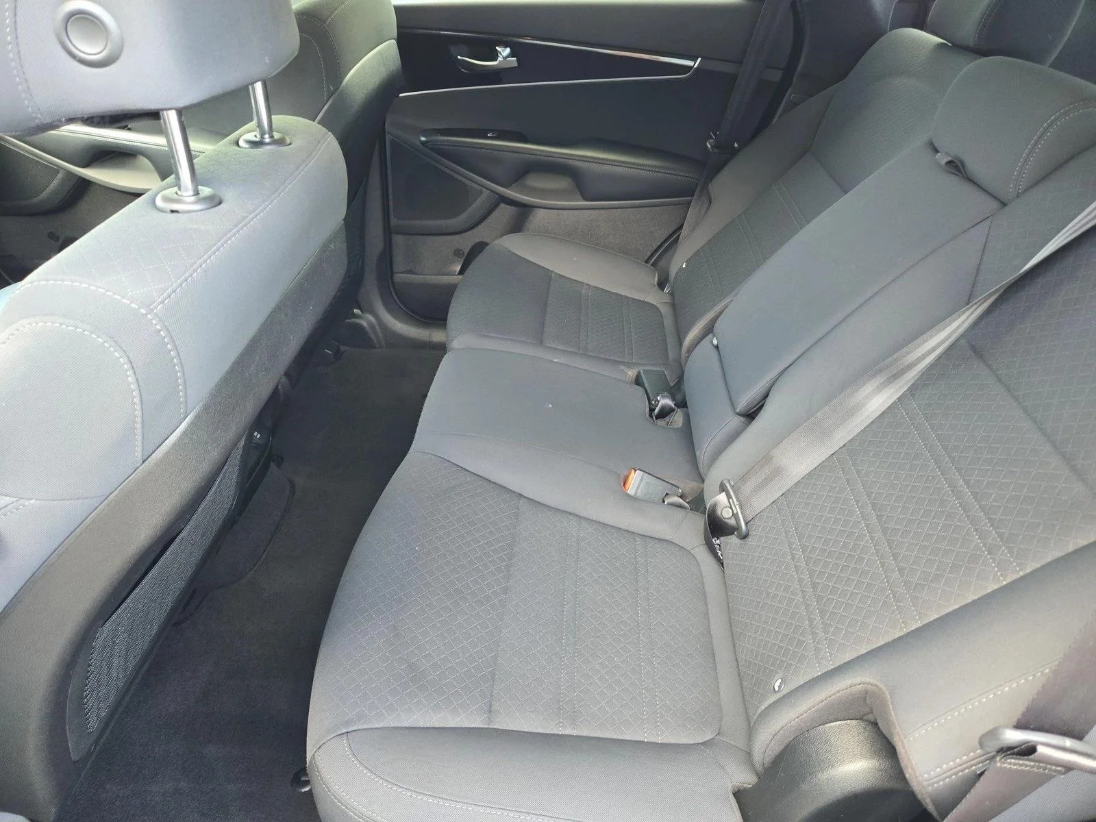 Used 2017 Snow White Pearl Kia LX image 18
