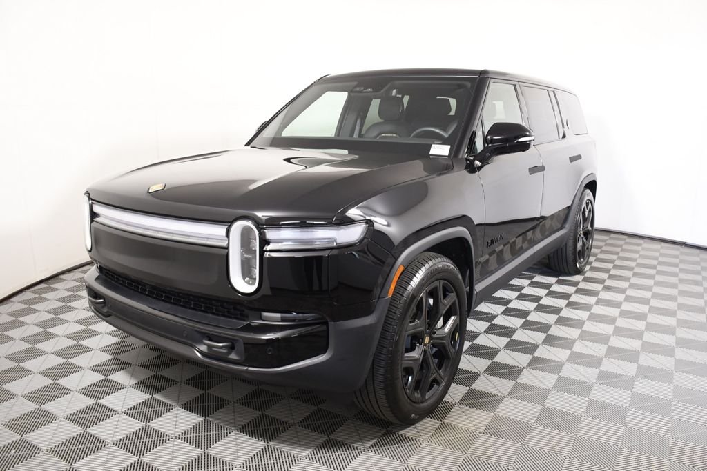 2025 Rivian R1S Adventure Dual Large's photo