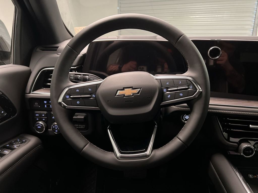 2026 Chevrolet Suburban Premier - Photo 14