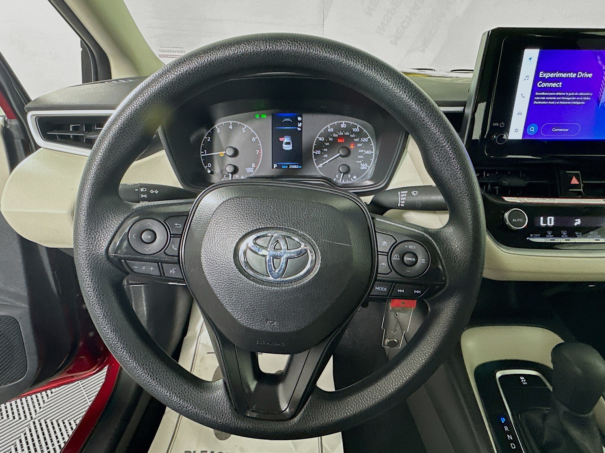 Used 2025 Pearl Toyota LE image 15