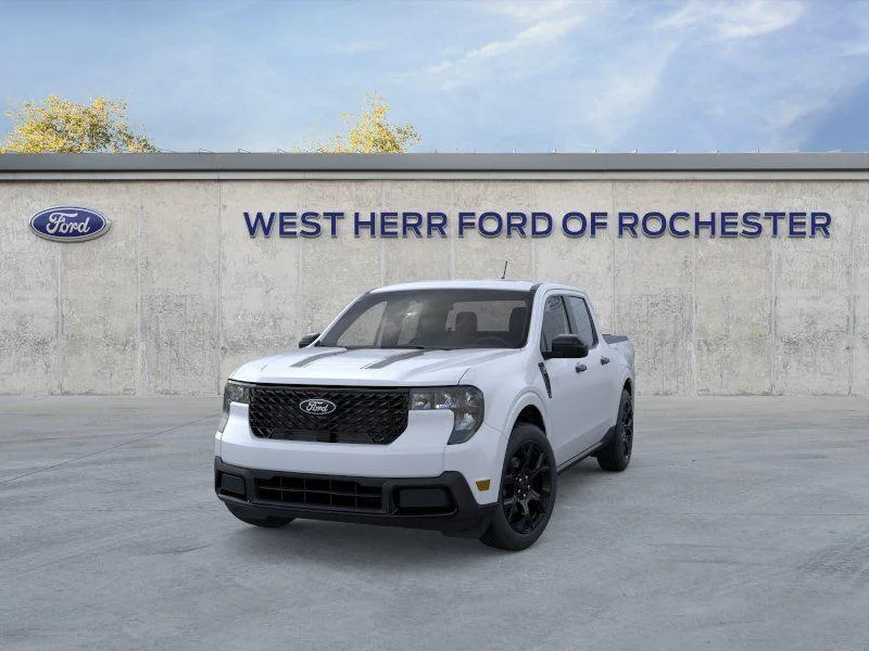 New 2025 Space White Metallic Ford XLT image 2