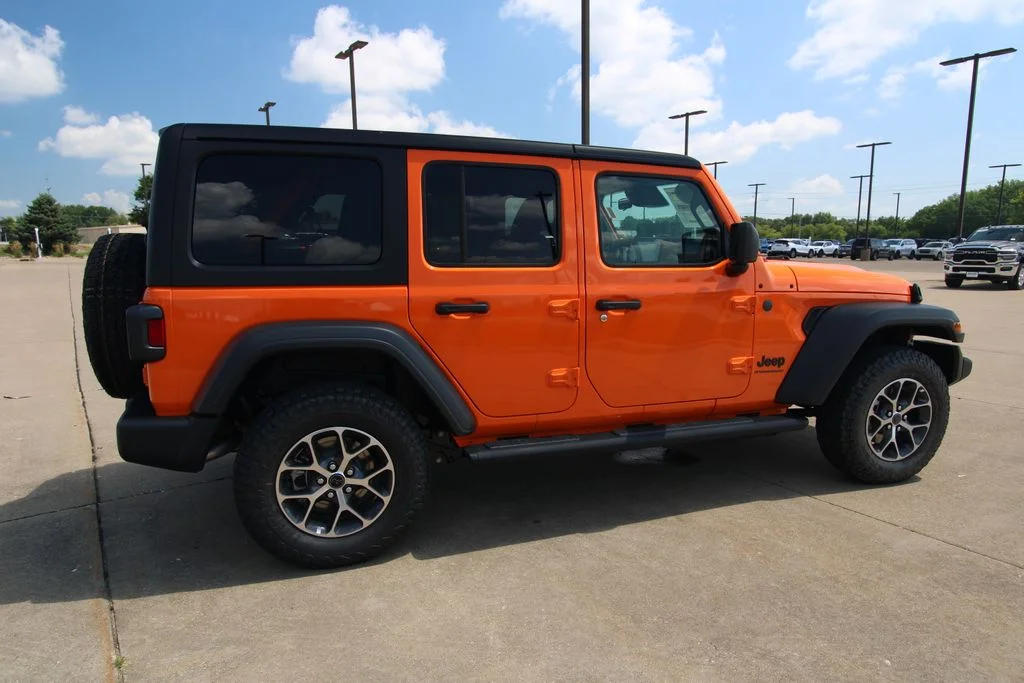 New 2026 Joose Jeep Sport S image 5