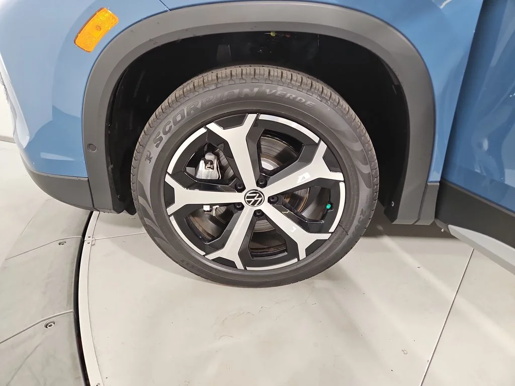 New 2026 Blue Volkswagen 2.0T SE image 25
