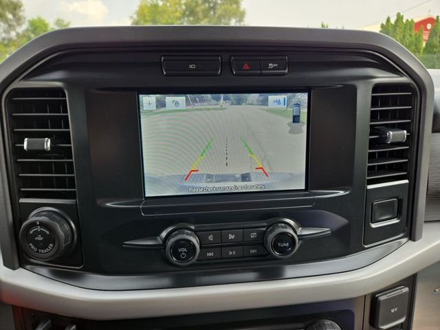 Certified Used 2022 Oxford White Ford XLT image 18