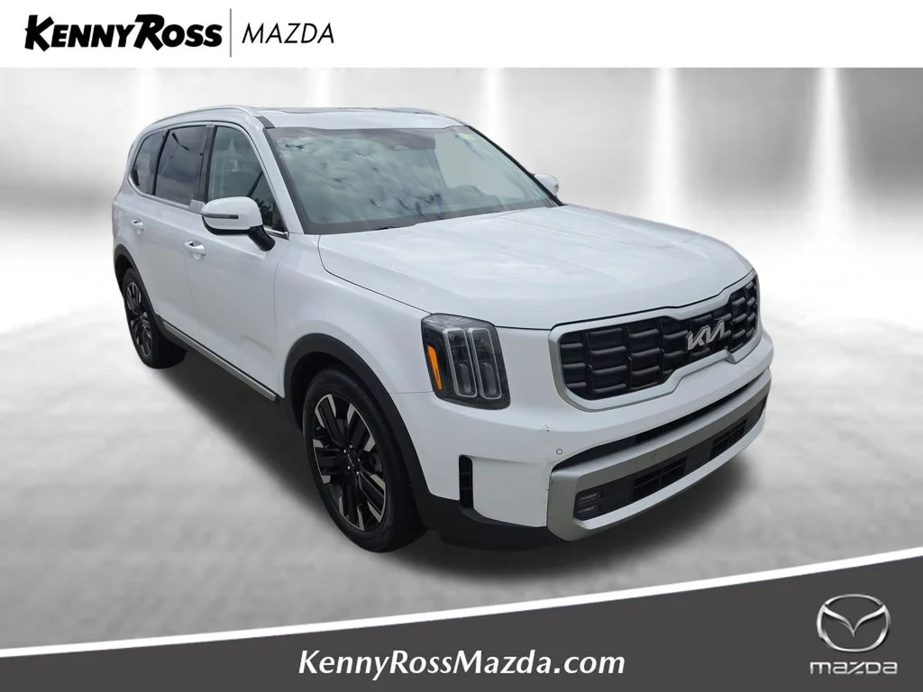 Used 2023 White Kia SX image 1