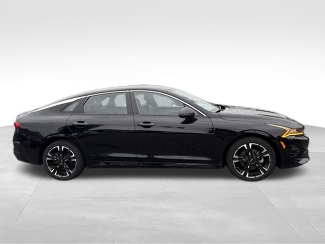 Used 2024 Black Kia GT-Line image 5