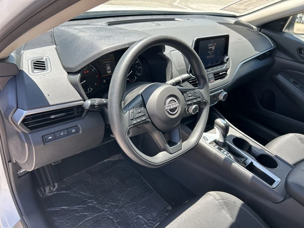 Certified Used 2025 White Nissan 2.5 S image 22
