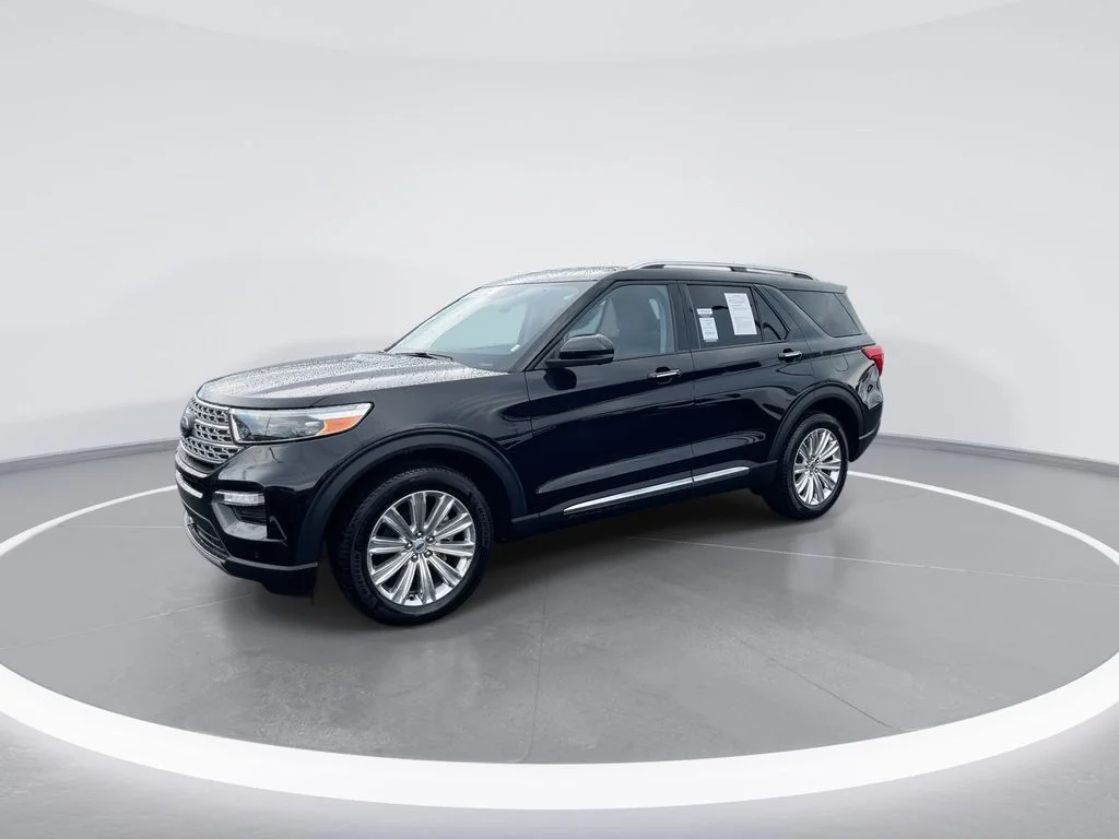 Used 2023 Black Ford Limited image 4