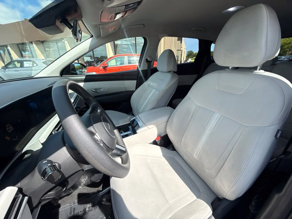 Used 2025 Gray Hyundai SEL image 15