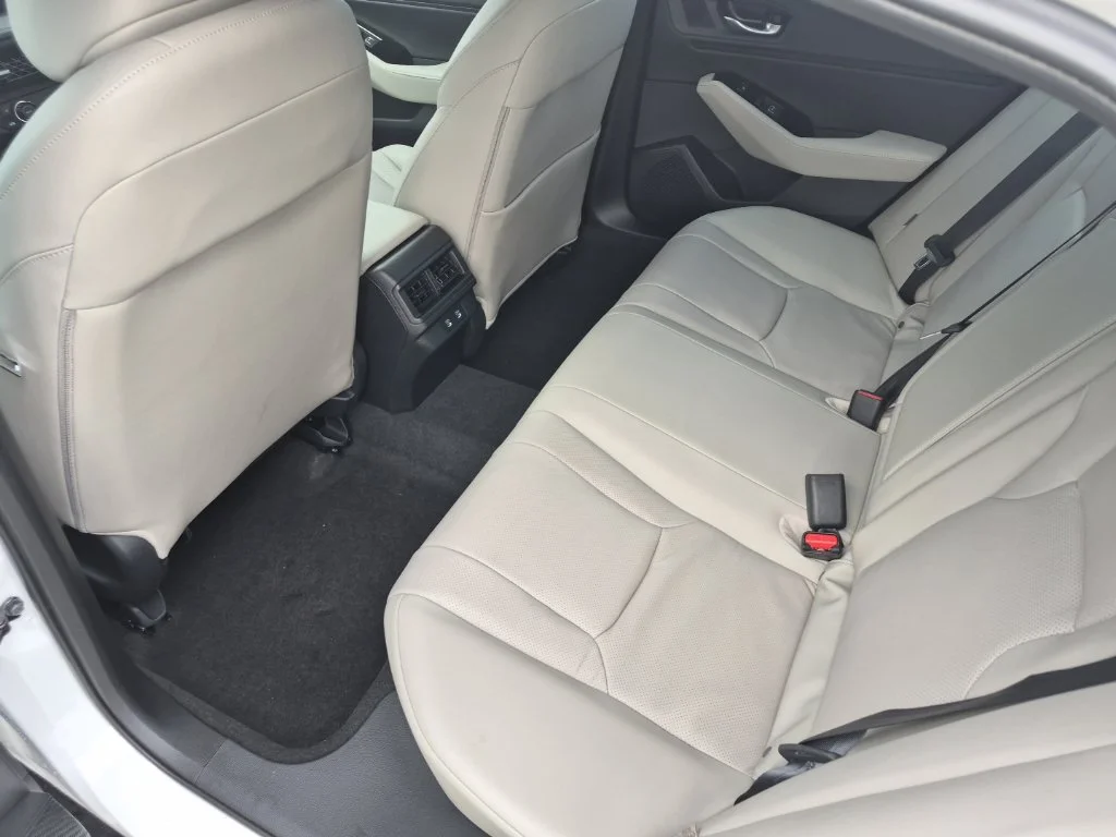 New 2026 Platinum White Pearl Honda Touring image 26